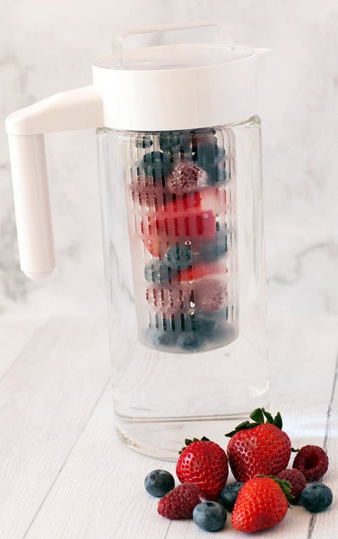 Glass Infusion Pitcher With Built In Strainer