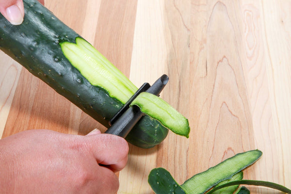Vegetable Peeler By Cestari Kitchen - Pro Peeler with Razor Sharp Ceramic Blade - Lightweight Ergonomic Handle