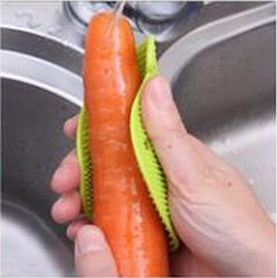 4Pack Flexible Vegetable Brush Fruit and Vegetable Cleaning Brushes Potato Scrubber Produce and Veggie Brush Carrot Pattern Kitchen Cleaning Tools