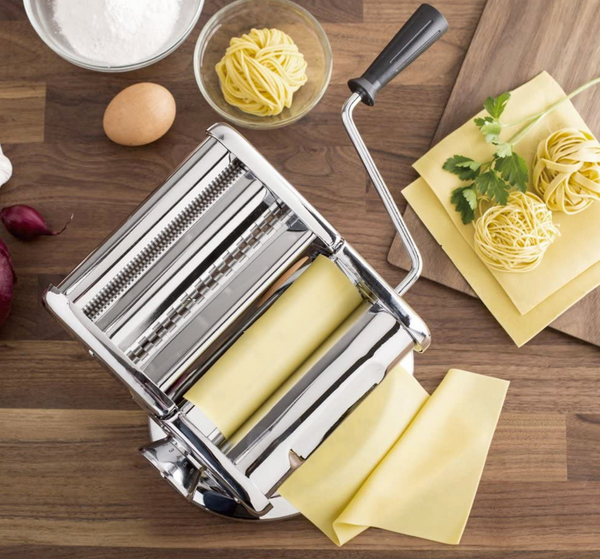 Ultimate Pasta Machine Professional Pasta Maker Unique Patented Suction Base for No Slip Use of Stainless Steel Pasta Roller Machine 150 mm